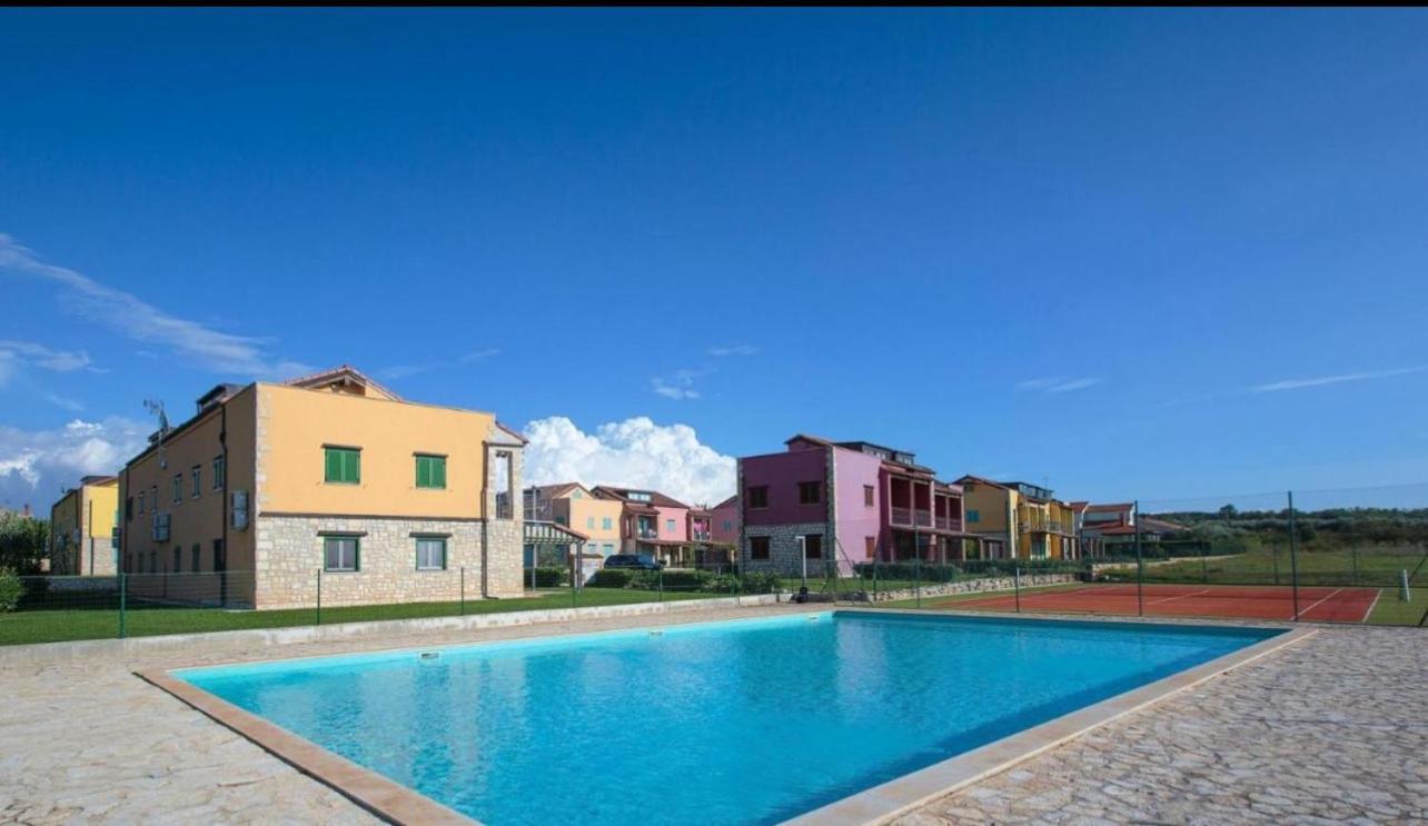 Apartment Aleks Tar-Vabriga Екстериор снимка