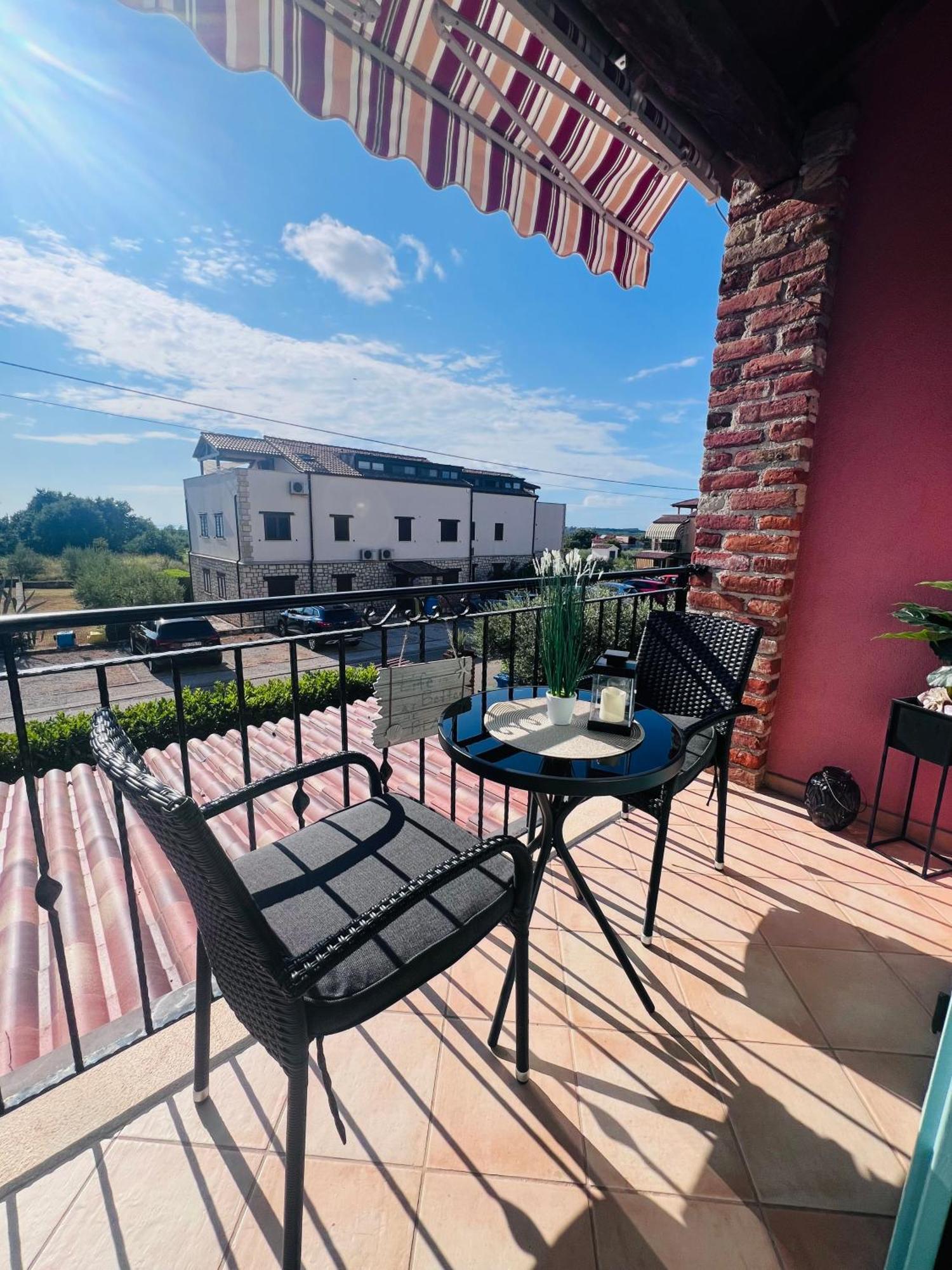 Apartment Aleks Tar-Vabriga Екстериор снимка